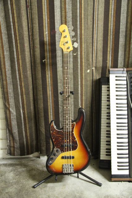 Lefty Fender JB japan.jpg