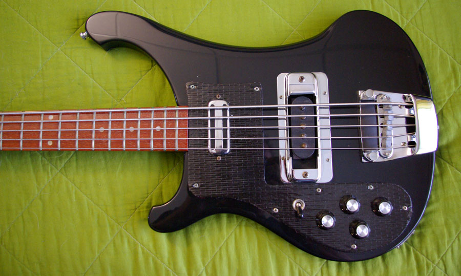 Rickenbacker2.jpg